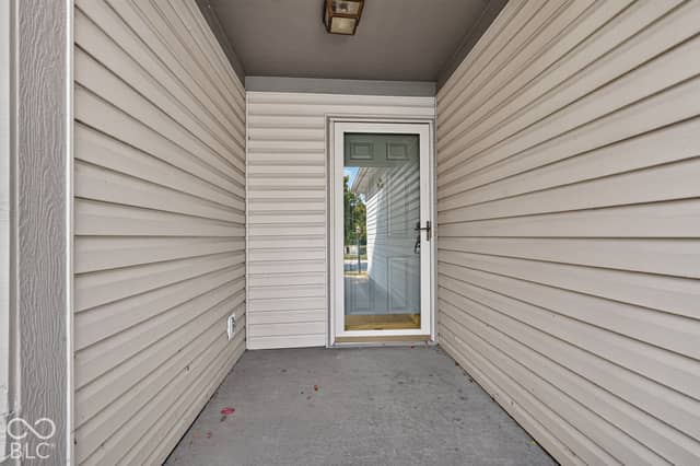 12037 Bearsdale Drive, Indianapolis, IN 46235, photo 5 of 30