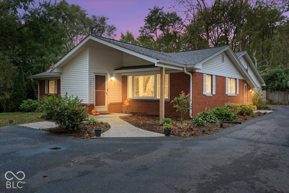 6802 Hillcrest Court, Indianapolis, IN 46227, photo 1 of 31