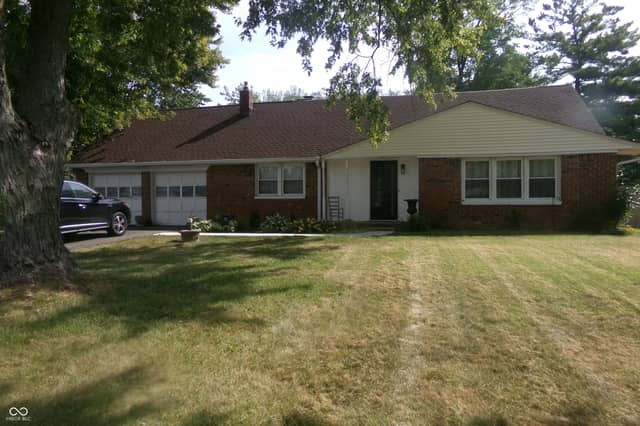 2945 S Kenmore Road, Indianapolis, IN 46203, photo 5 of 42