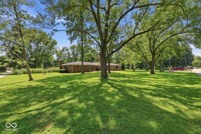 313 E 275 S, Shelbyville, IN 46176, photo 4 of 43