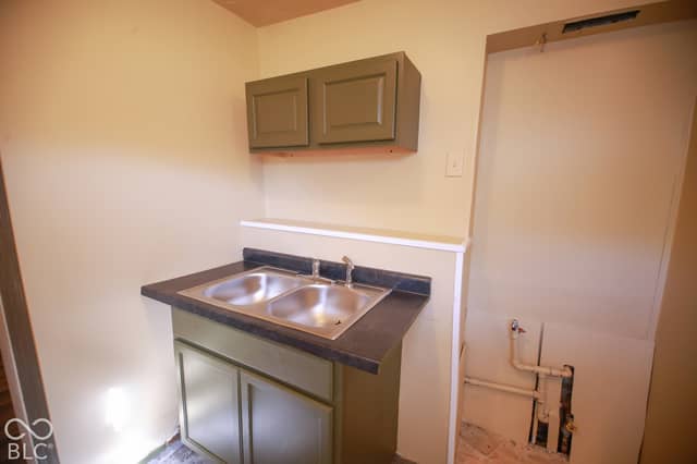 3102 N Temple Avenue, Indianapolis, IN 46218, photo 5 of 30