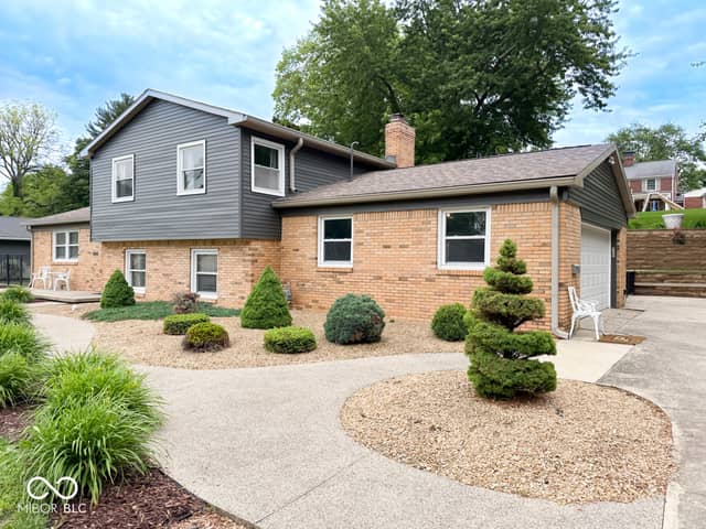 1106 Fairfield Drive, Shelbyville, IN 46176, photo 2 of 23