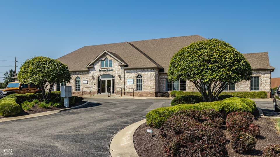 698 Oldefield Commons Drive, Greenwood