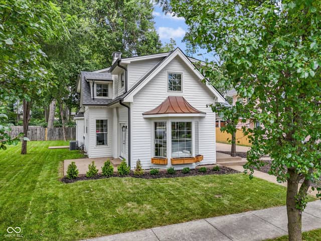 122 E 32nd Street, Indianapolis, IN 46205, photo 4 of 53