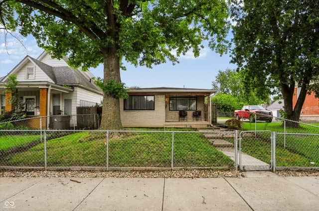 828 Cottage Avenue, Indianapolis, IN 46203, photo 4 of 54