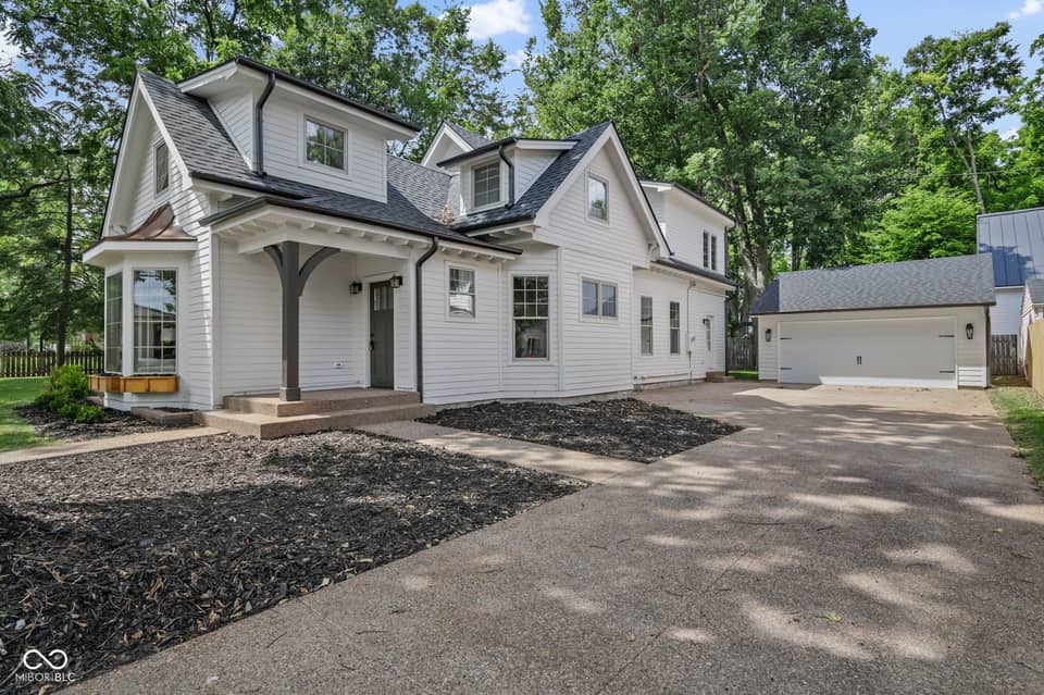 122 E 32nd Street, Indianapolis, IN 46205, photo 1 of 53