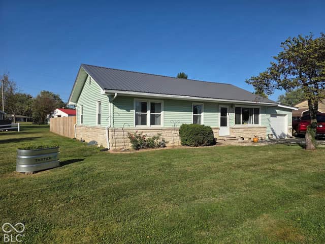 404 W Mulberry Street, Westport, IN 47283, photo 4 of 18