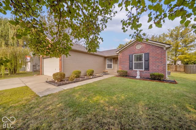 1270 Jasmine Drive, Greenfield, IN 46140, photo 2 of 31