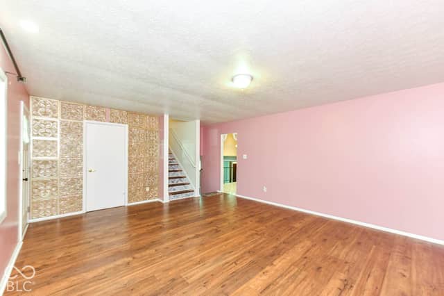 2249 Hogan Drive, Indianapolis, IN 46229, photo 5 of 34