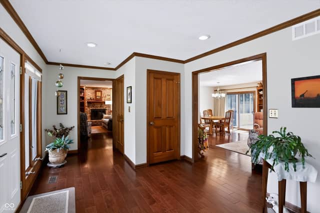9 Bluebird Court, Greenfield, IN 46140, photo 5 of 67