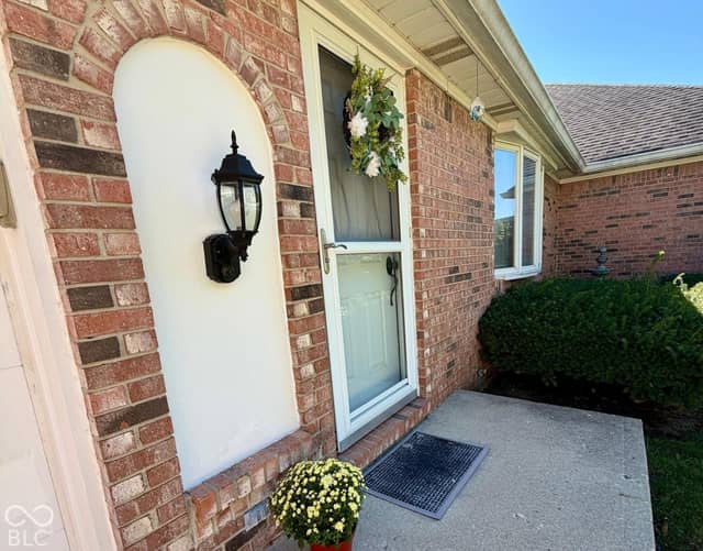 1383 Holiday Lane W, Brownsburg, IN 46112, photo 3 of 19