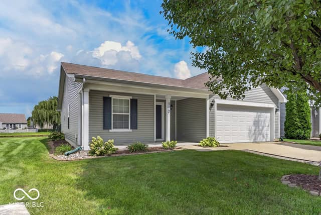 910 Stonehurst Drive, Franklin, IN 46131, photo 3 of 33