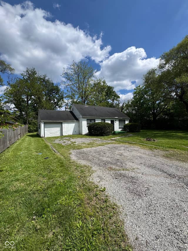 4045 N Edmondson Avenue, Indianapolis, IN 46226, photo 2 of 4