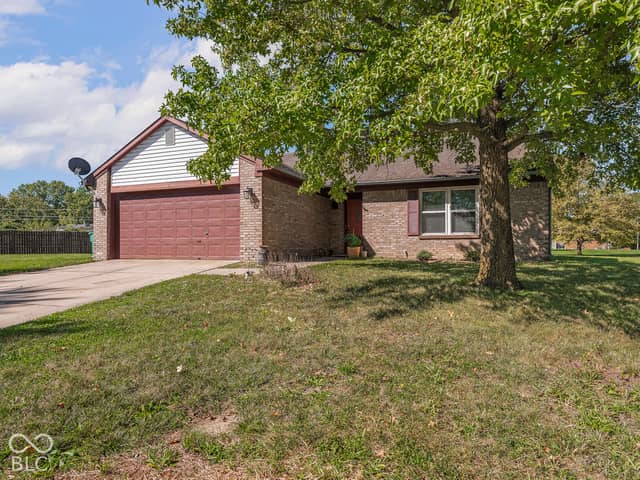 232 Park Place Court, Avon, IN 46123, photo 3 of 49
