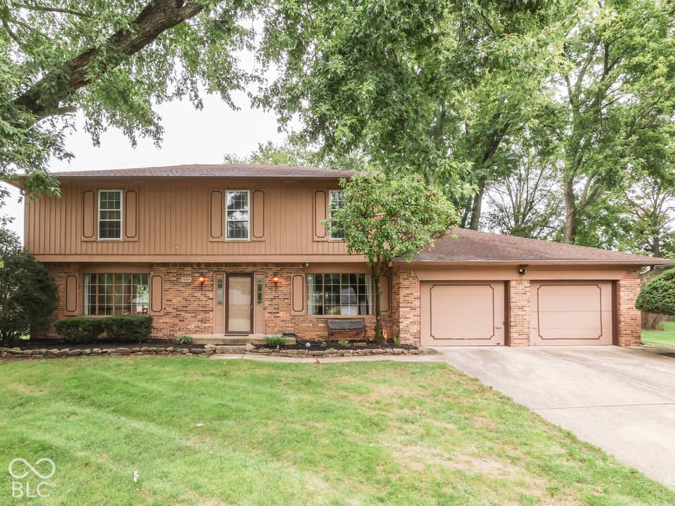 594 Watterson Court, Indianapolis