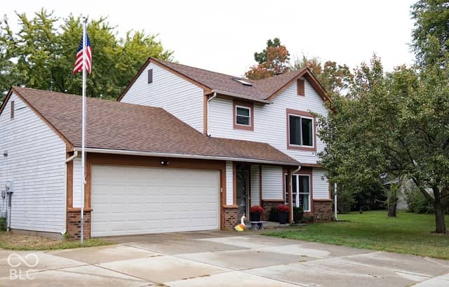 210 Rolling Ridge Road, Shelbyville, IN 46176, photo 2 of 36