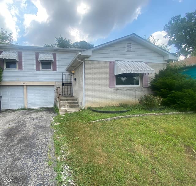 1425 N Bolton Avenue, Indianapolis, IN 46219, photo 2 of 16