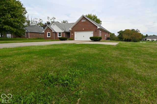 7920 Hadley Street, Coatesville, IN 46121, photo 2 of 62
