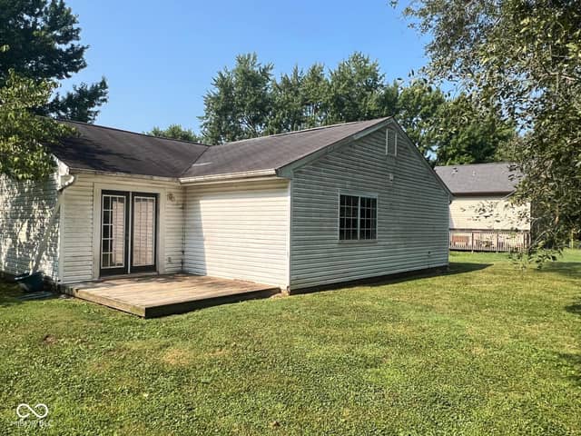 2208 Friendship Drive, Indianapolis, IN 46217, photo 3 of 37