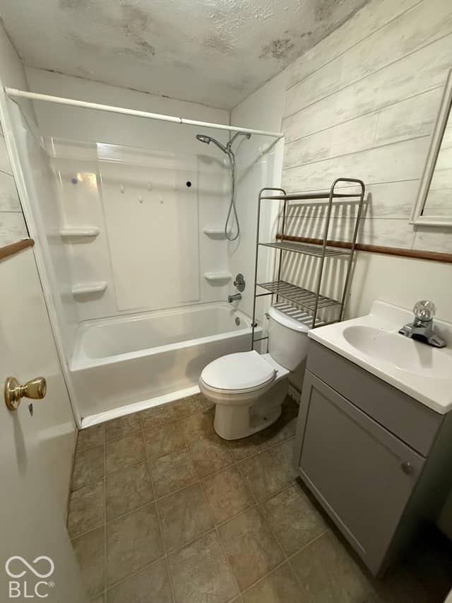 1244 N County Road 525 W, New Castle, IN 47362, photo 4 of 9