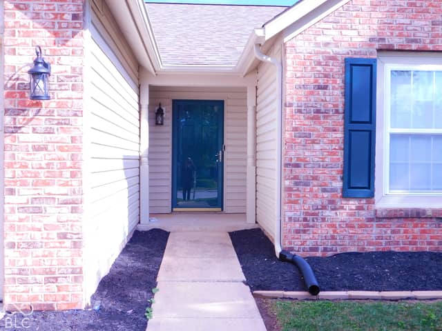2329 Bremhaven Court, Indianapolis, IN 46229, photo 4 of 32
