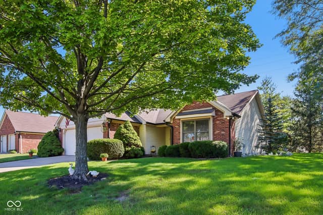 143 President Trail E, Indianapolis, IN 46229, photo 5 of 49