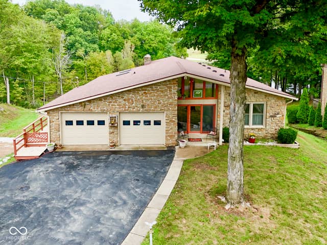 3918 E Edgewood Circle, Martinsville, IN 46151, photo 2 of 80