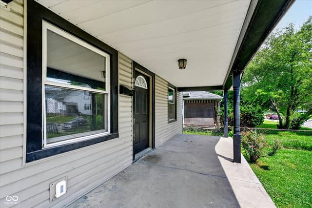 730 N Bosart Avenue, Indianapolis, IN 46201, photo 4 of 42
