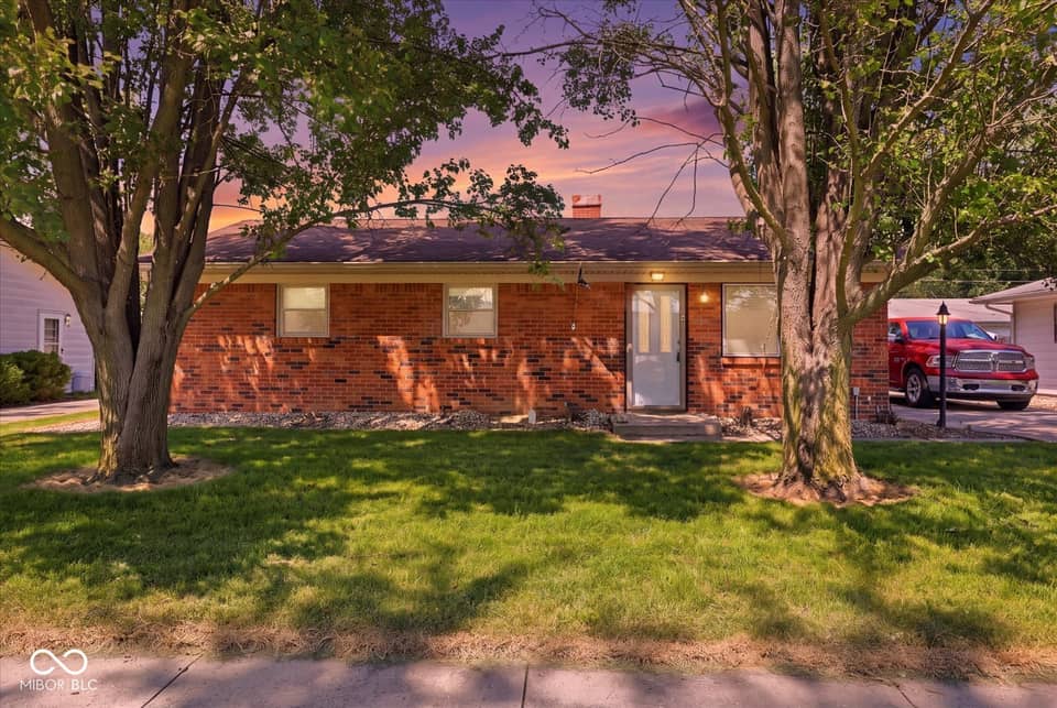 1126 Crestmoor Drive, Shelbyville