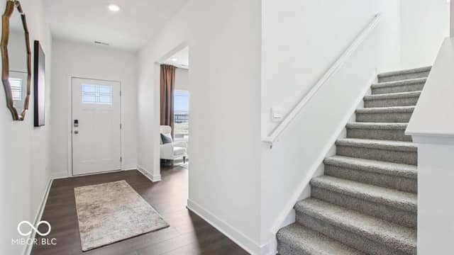 5715 Flat Hill Drive, Indianapolis, IN 46239, photo 4 of 43