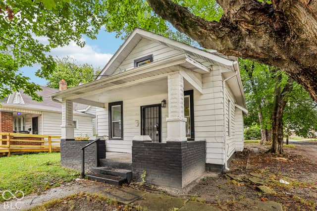 405 N Bradley Avenue, Indianapolis, IN 46201, photo 4 of 27