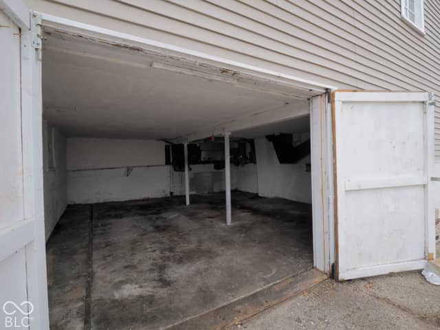 Home in Muncie, photo 5 of 40