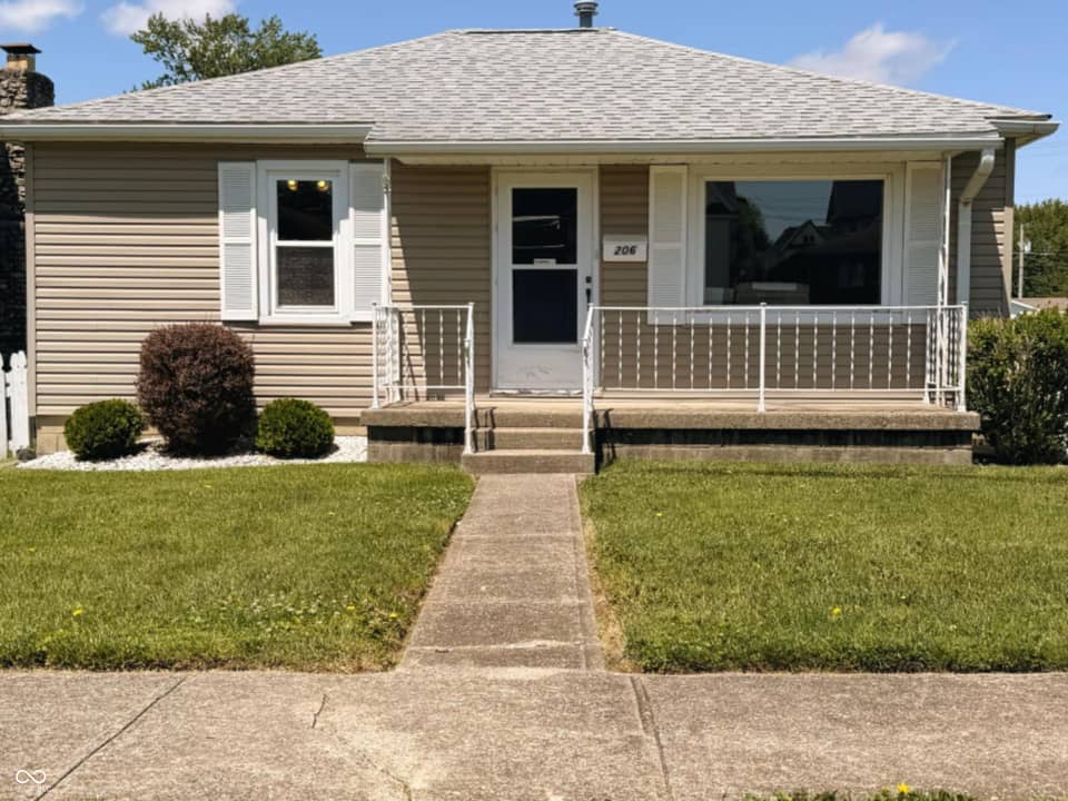 206 W 2nd Street N, Greensburg