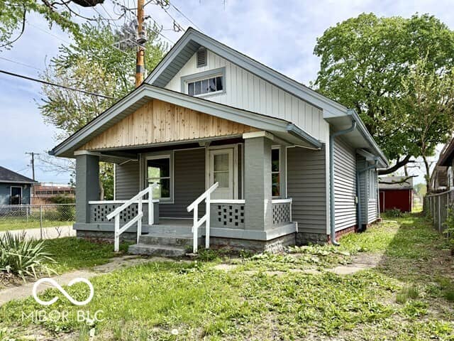 1367 N Kealing Avenue, Indianapolis, IN 46201, photo 4 of 50
