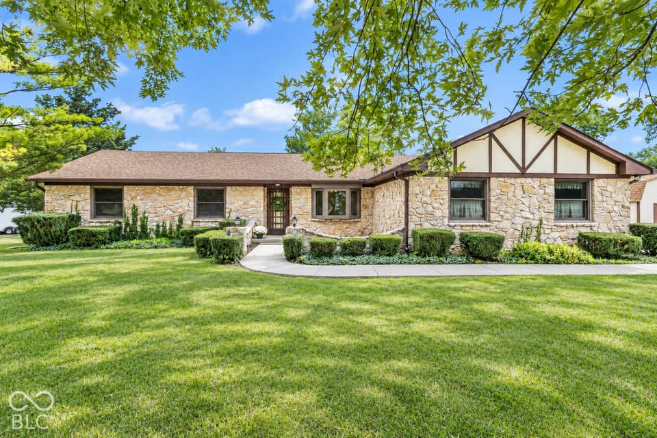2448 S Sunrise Drive, New Palestine, IN 46163, photo 1 of 66