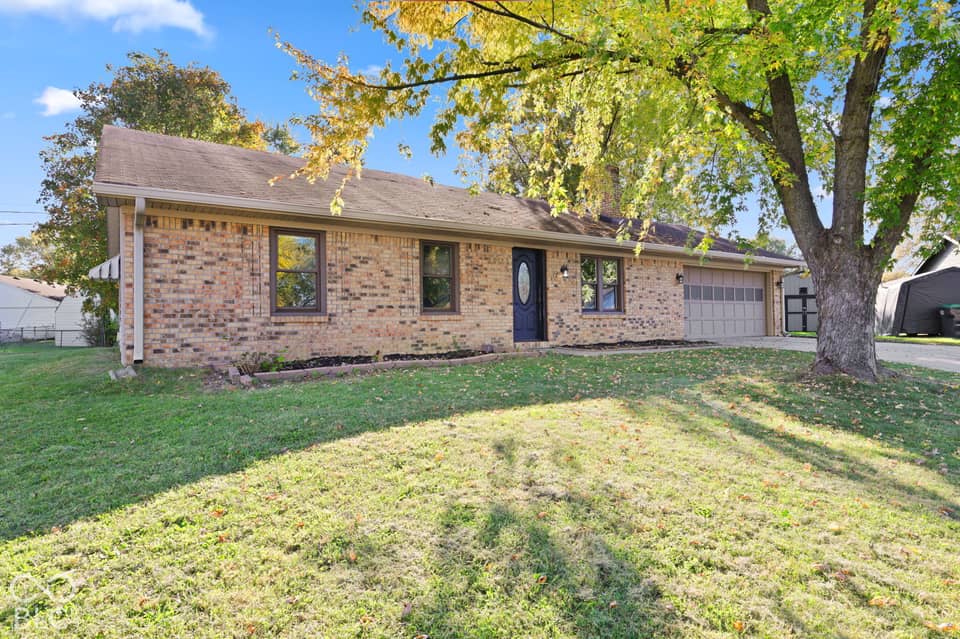 46 Oakden Court, New Whiteland, IN 46184, photo 1 of 32
