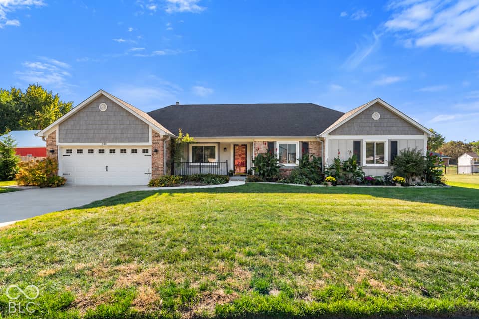 540 Crestpoint Lane, Plainfield, IN 46168, photo 1 of 35