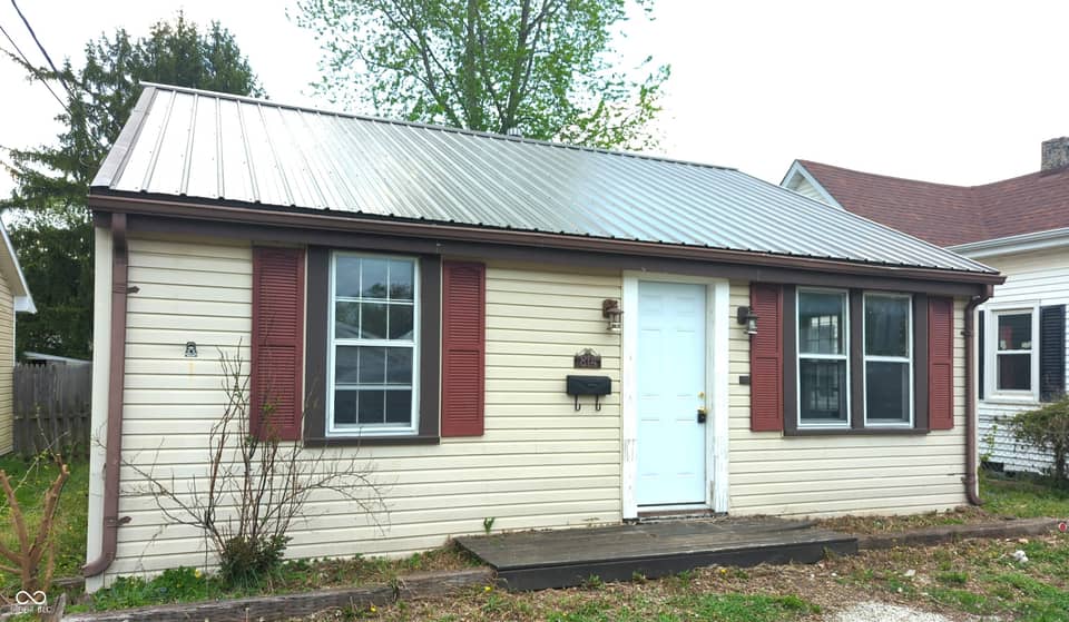 814 N West Street, Alexandria