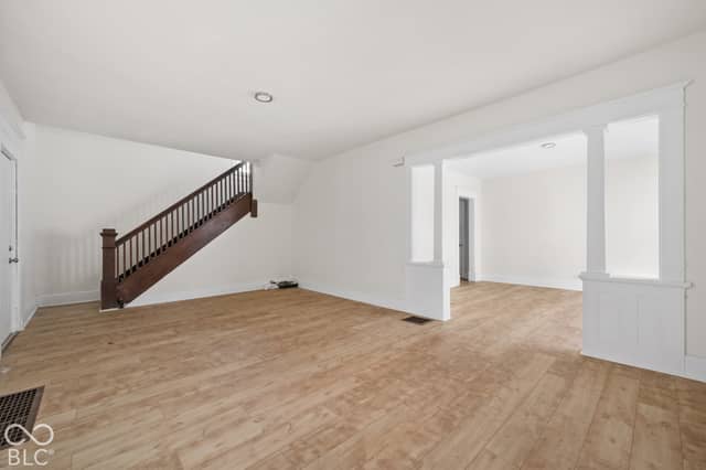121 N Bradley Avenue, Indianapolis, IN 46201, photo 4 of 33