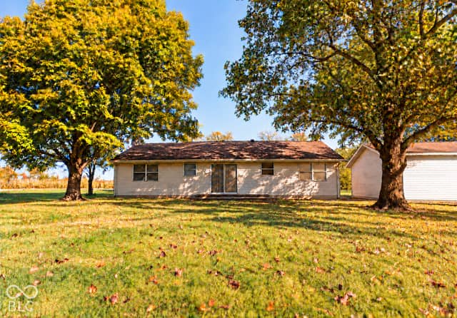 1231 E New Road, Greenfield, IN 46140, photo 3 of 24