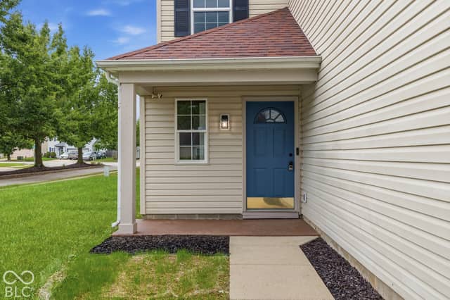 9220 Allegro Drive, Indianapolis, IN 46231, photo 4 of 31