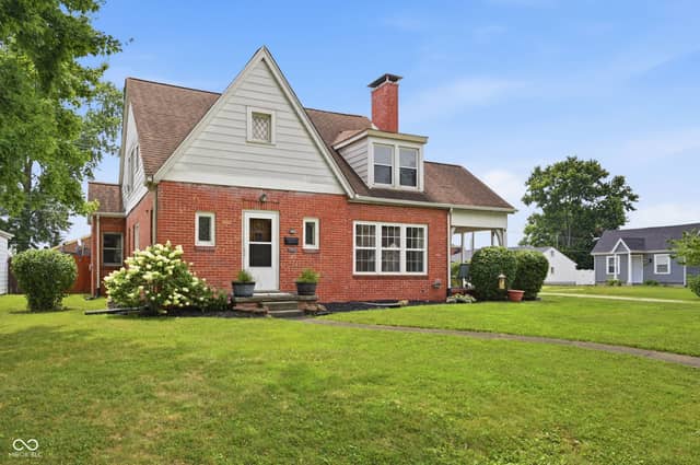 1303 16th Street, Columbus, IN 47201, photo 3 of 26