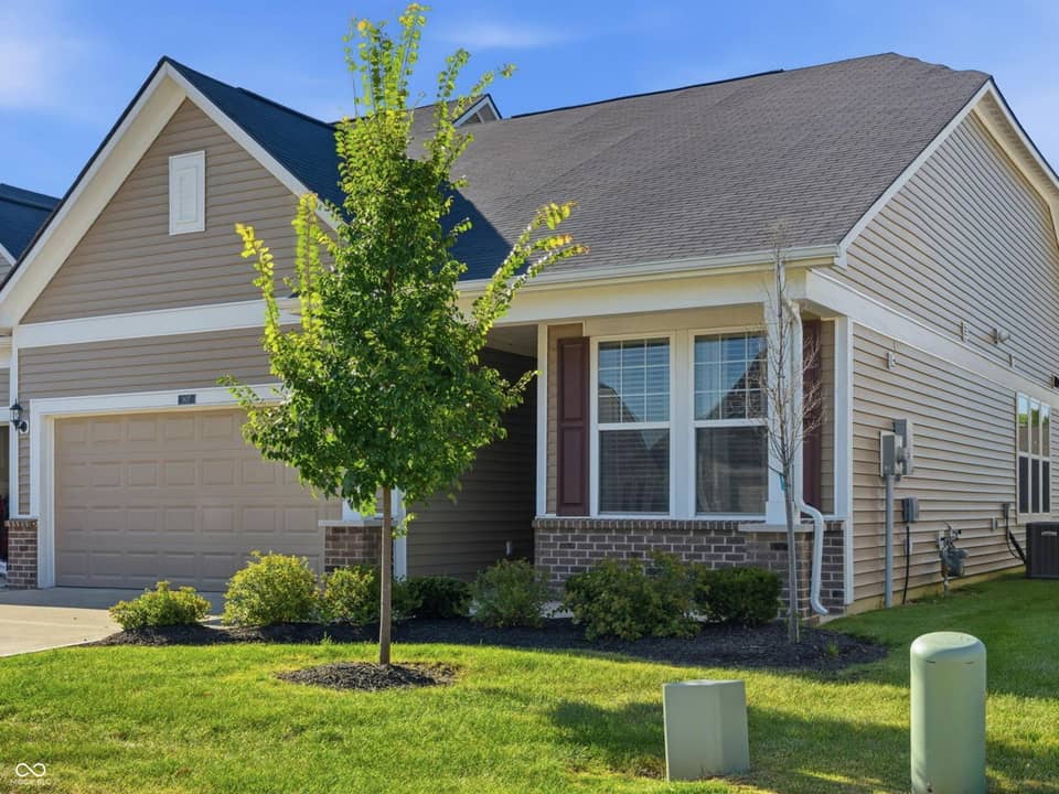 907 Tuxedo Drive, Westfield