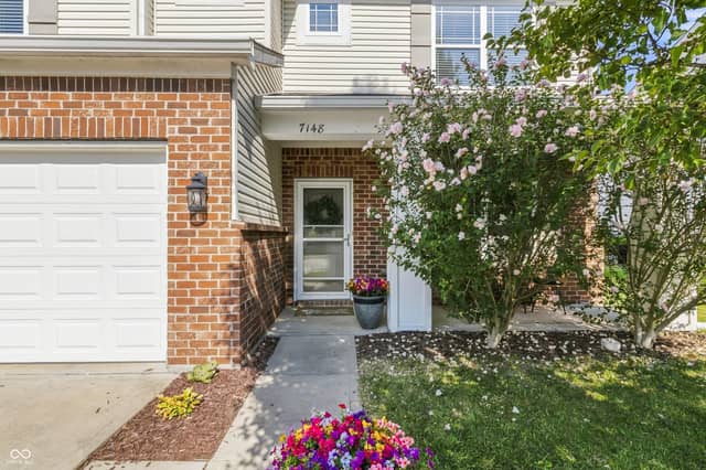 7148 N Chelmsford Drive, McCordsville, IN 46055, photo 3 of 57