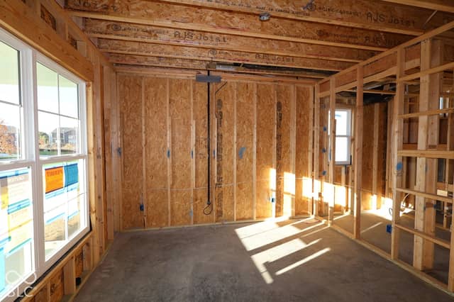 1095 Sweetland Lane, Greenwood, IN 46143, photo 4 of 18