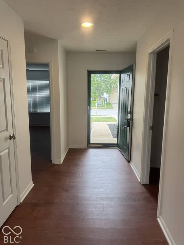 2329 Bremhaven Court, Indianapolis, IN 46229, photo 5 of 32