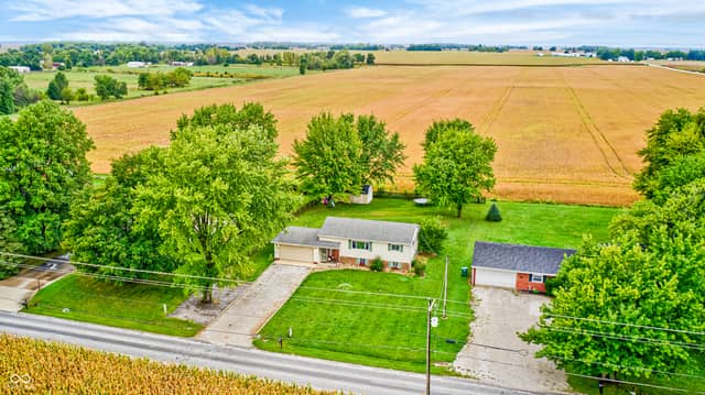 2616 E County Road 900 N, Pittsboro, IN 46167, photo 2 of 21