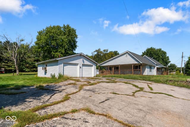 57 Herd Lane, Bedford, IN 47421, photo 3 of 38