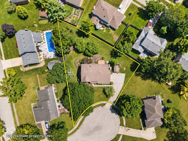13749 Langley Court, Carmel, IN 46032, photo 3 of 50