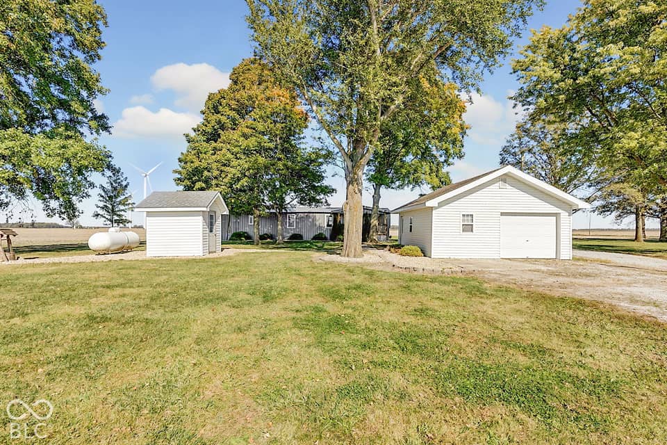 7190 E 500 Road N, Windfall, IN 46076, photo 1 of 71